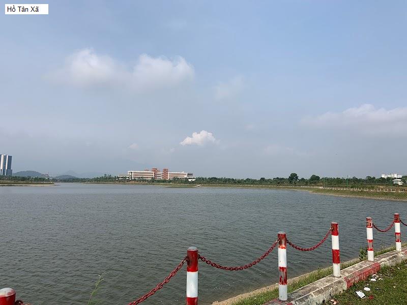 Hồ Tân Xã